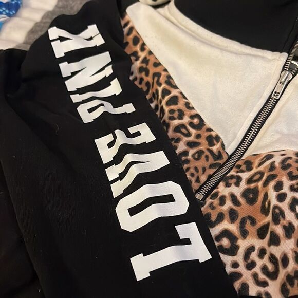 Rare quarter 1/4 zip pullover sweatshirt VS pink leopard/cheetah black white - Picture 6 of 8